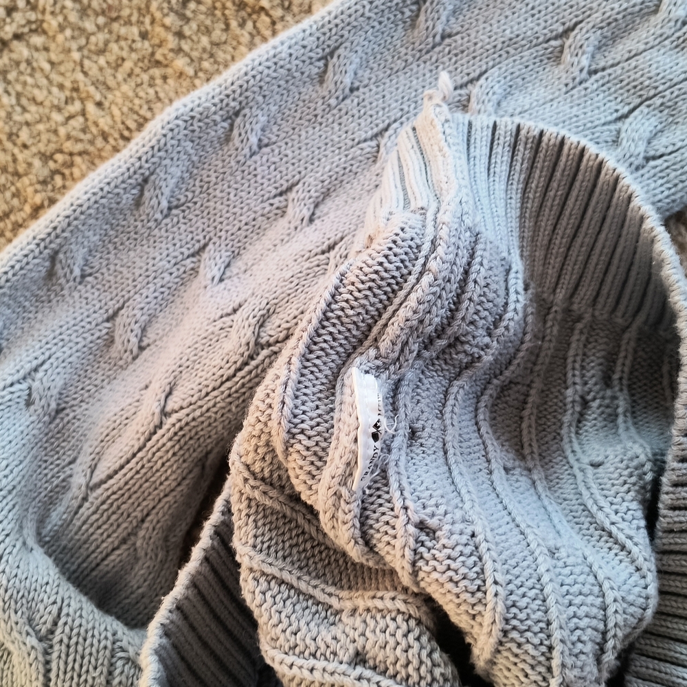 Brandy Melville Cable Knit Sweater Blue - Picture 3 of 4